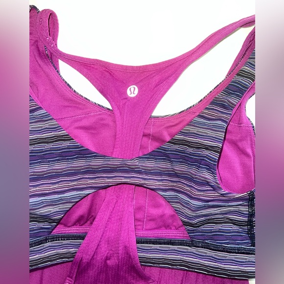 LULULEMON workout too with attached sports bra - Picture 4 of 4